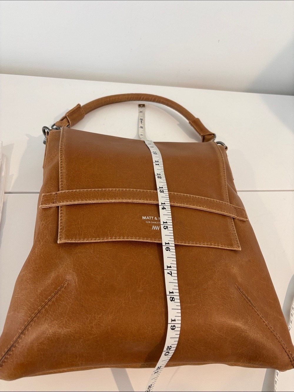 MATT & NAT envelope messenger bag satchel faux leather tan caramel colour - Picture 12 of 17